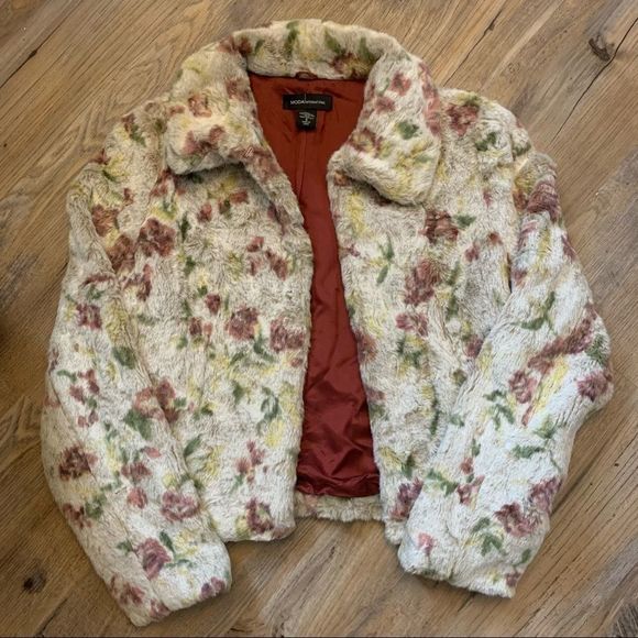 Moda International Faux Fur Jacket - Picture 3 of 8